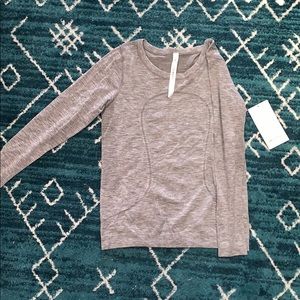 Lululemon grey long sleeve- never worn